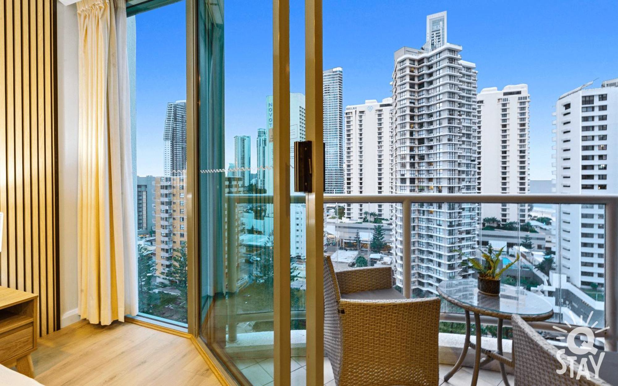 Legends Surfers Paradise Mid Week Madness Deal - Q Stay Gold Coast Esterno foto